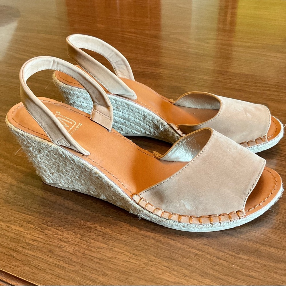 NWOT Women’s size 10 suede and rope wedge sandals. 3” rope wedge.  never worn